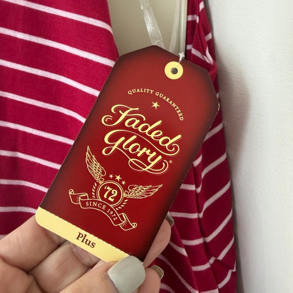 Faded Glory Red and White Striped Top - Picture 4 of 7